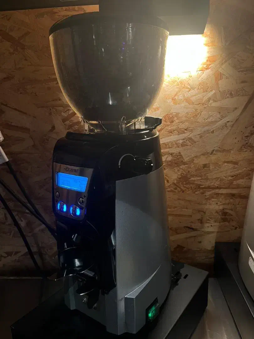 آسیاب قهوه جیمبالی آندیمند|کافیشاپ و رستوران|رشت, گلسار|دیوار