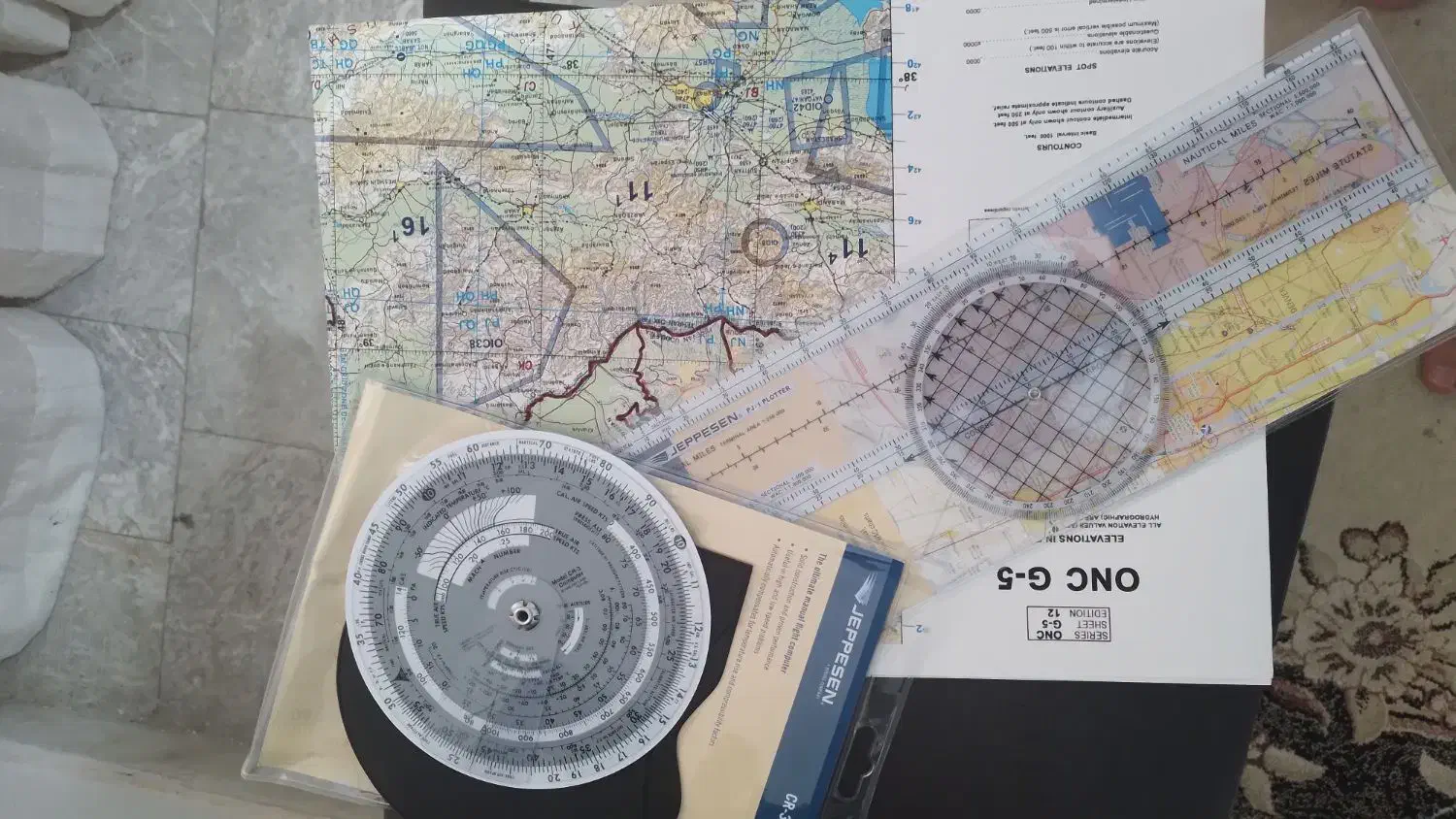 cr3 پلاتر نقشه خلبانی|کتاب و مجله آموزشی|تهران, فلسطین (میدان انقلاب)|دیوار