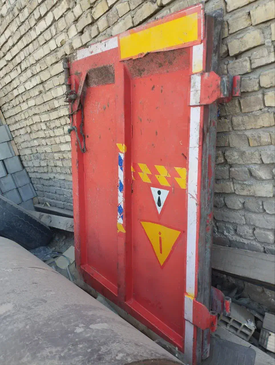 درب کمپرس|ابزارآلات|مهریز, |دیوار