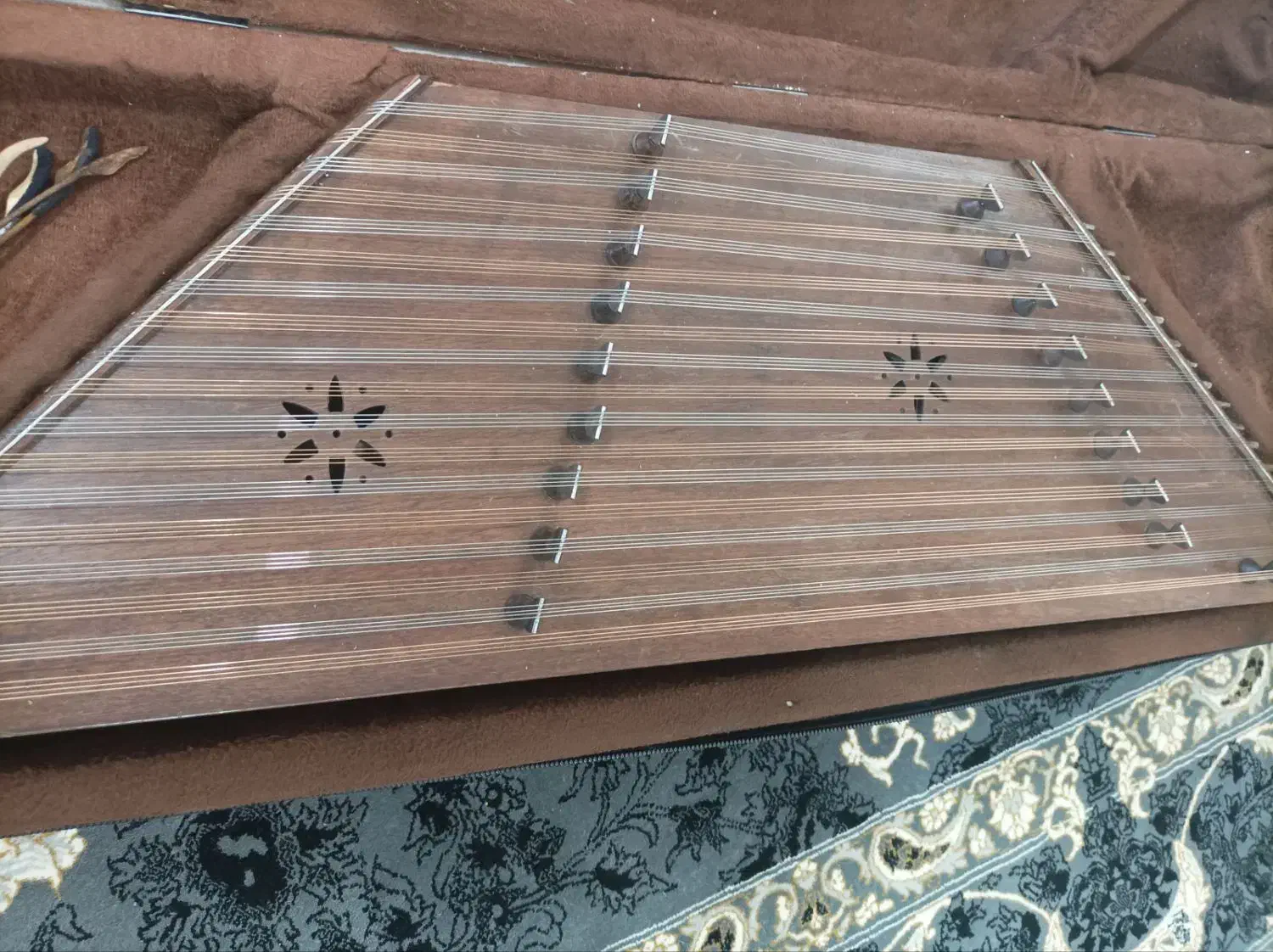 سنتور استاد غضنفری|سازهای سنتی|همدان, |دیوار