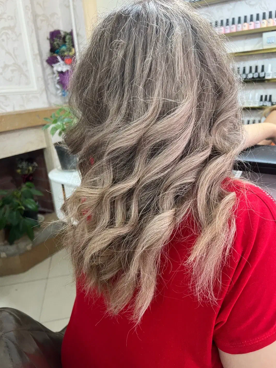 تخفیف ویژه رنگ مو در سالن زیبایی عروس|خدمات آرایشگری و زیبایی|پرند, فاز ۲|دیوار