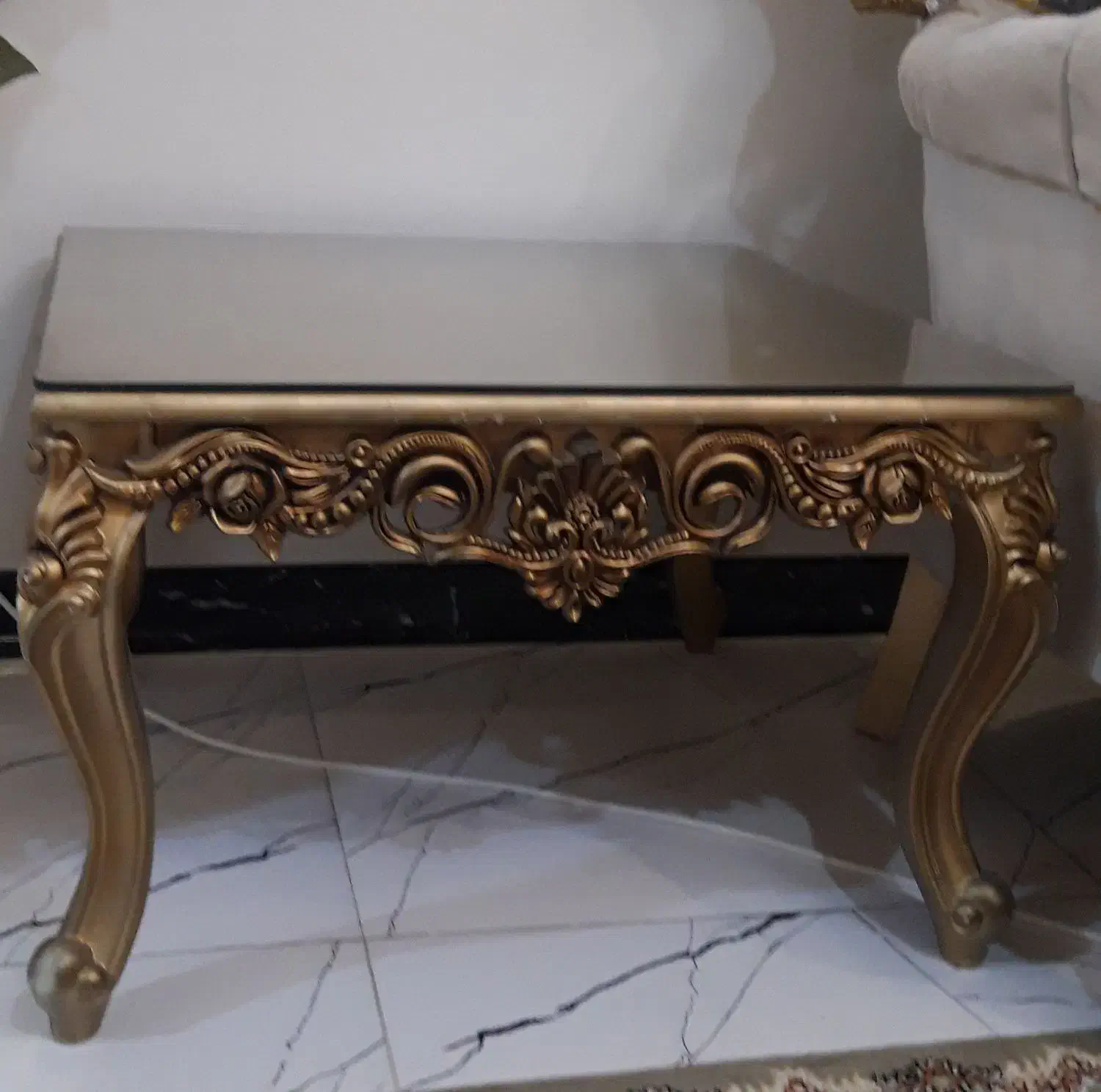 مبل ۷ نفره جلو مبلی و دوتا میز عسلی|مبلمان خانگی و میز عسلی|پردیس, فاز ۴|دیوار