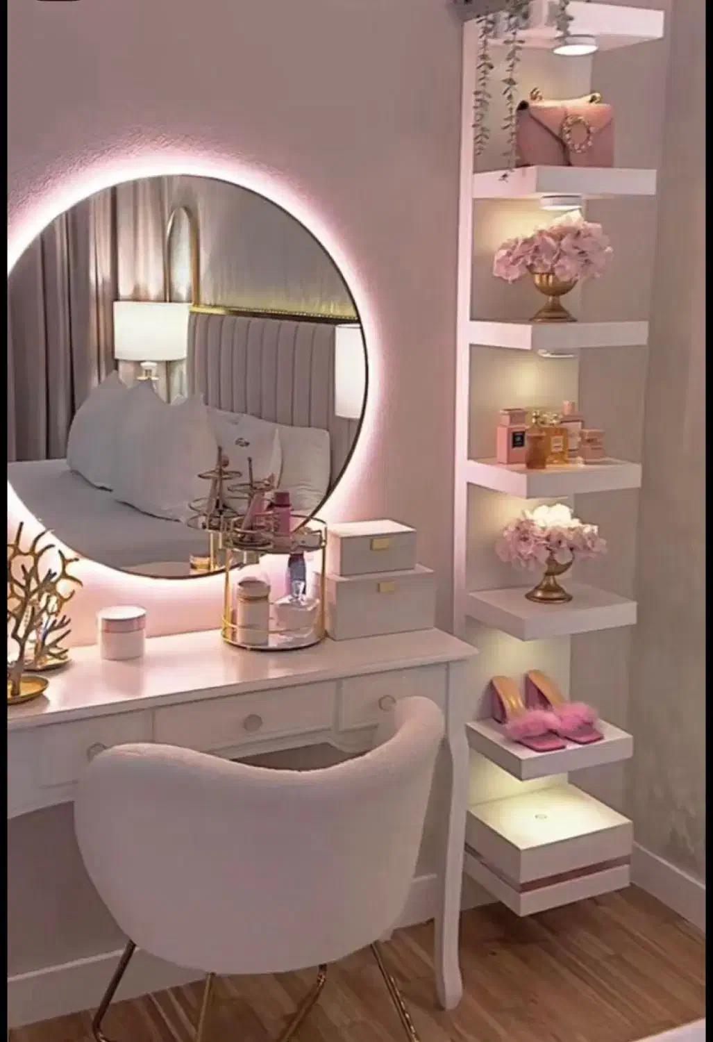 میز آرایشی|آرایشگاه و سالن‌های زیبایی|کرمانشاه, |دیوار