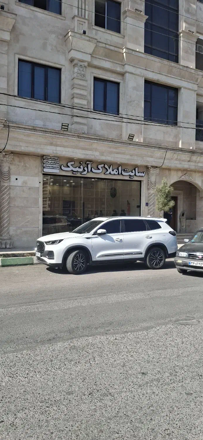 زمین شمالی|فروش زمین و ملک کلنگی|قم, انسجام|دیوار