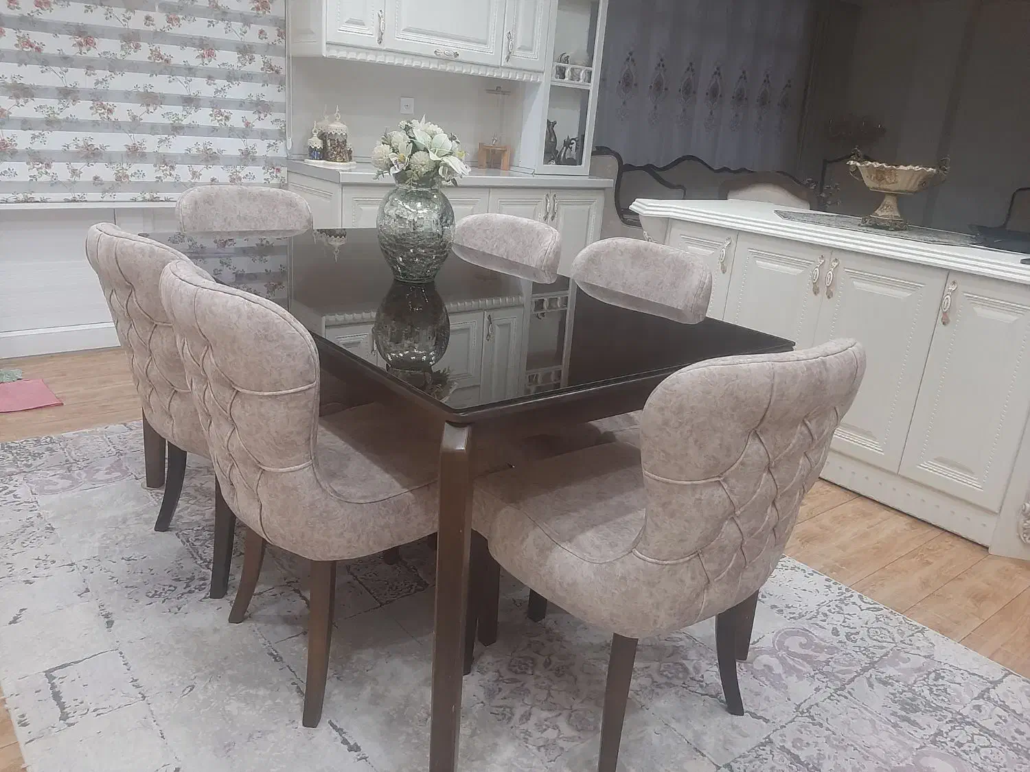 میز غذاخوری|میز و صندلی غذاخوری|بوئین زهرا, |دیوار