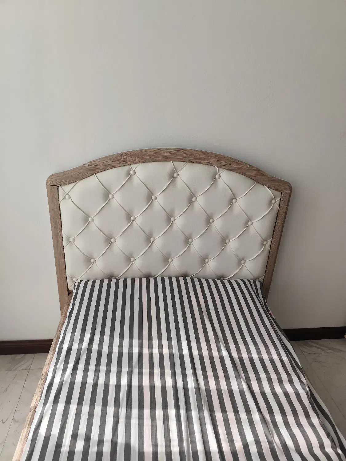 تخت تک نفره|تخت و سرویس خواب|سلمان‌شهر, |دیوار