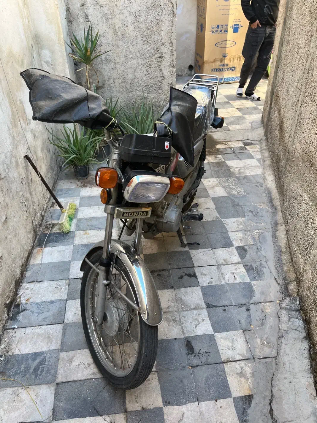 موتور ۱۲۵مدل ۸۳|موتورسیکلت|شیراز, سهل‌آباد|دیوار