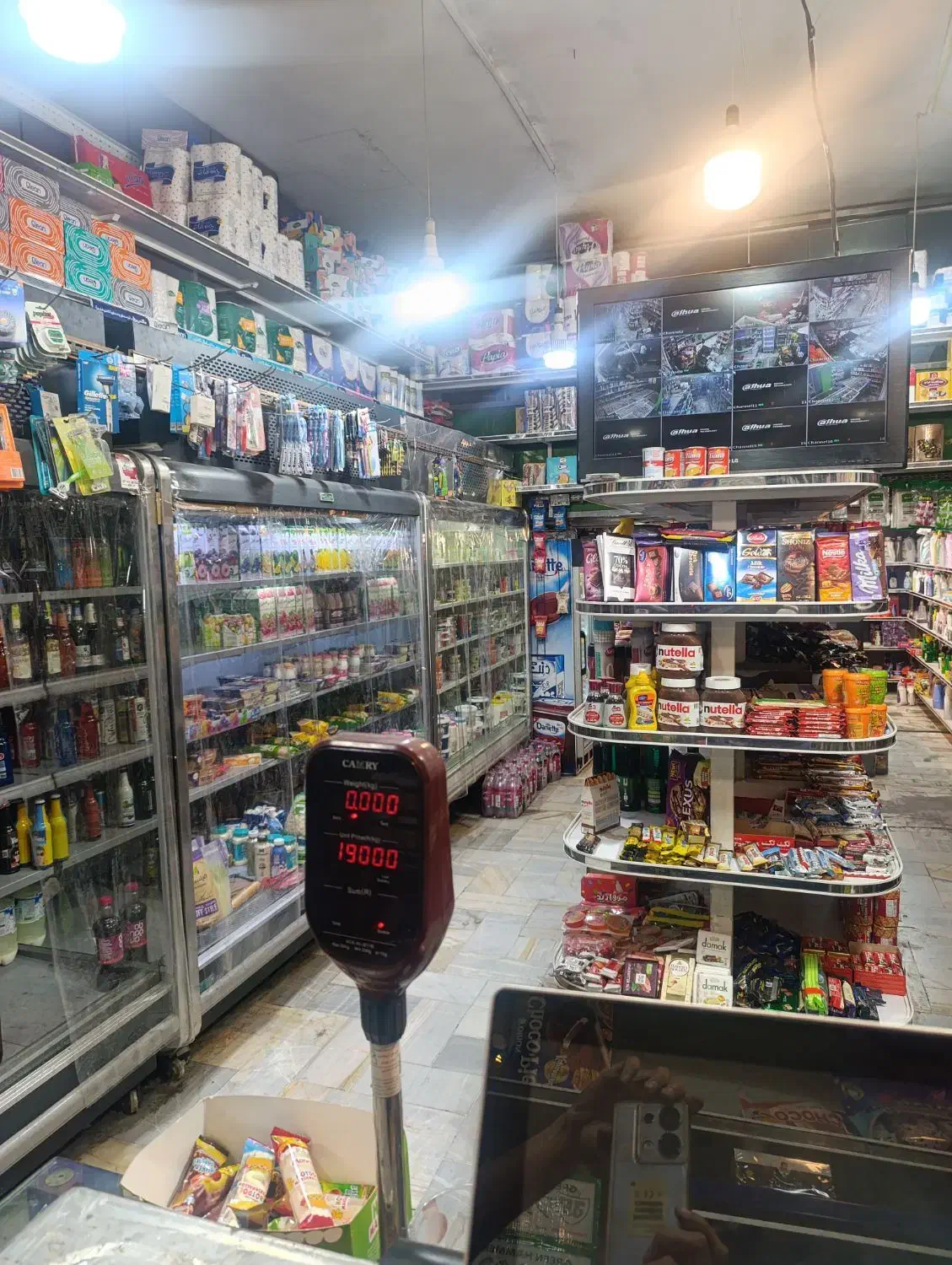 استخدام کارگر ساده و حرفه ای جهت سوپرمارکت|استخدام خدمات فروشگاه و رستوران|تهران, آرارات|دیوار