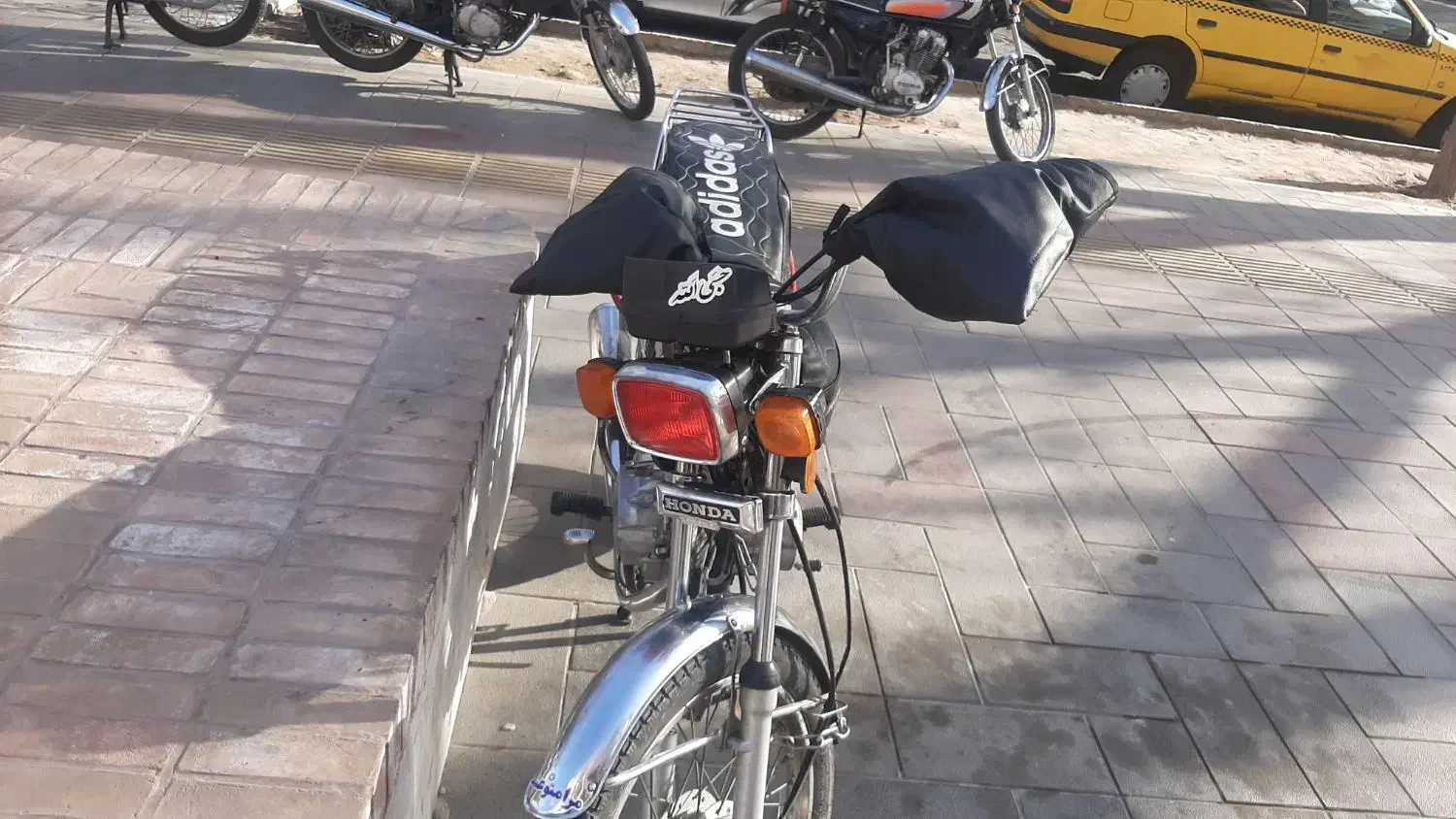 موتور مدل 82|موتورسیکلت|قم, شهرک مهدیه (مدرس)|دیوار
