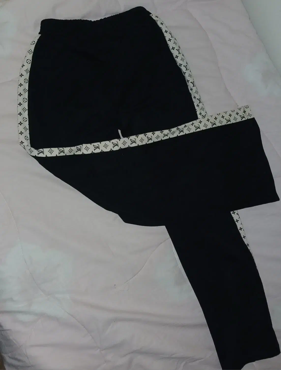 یک دست بلوز شلوار دخترانه به علت سایز نبودن فروشی|لباس|تهران, پرستار|دیوار