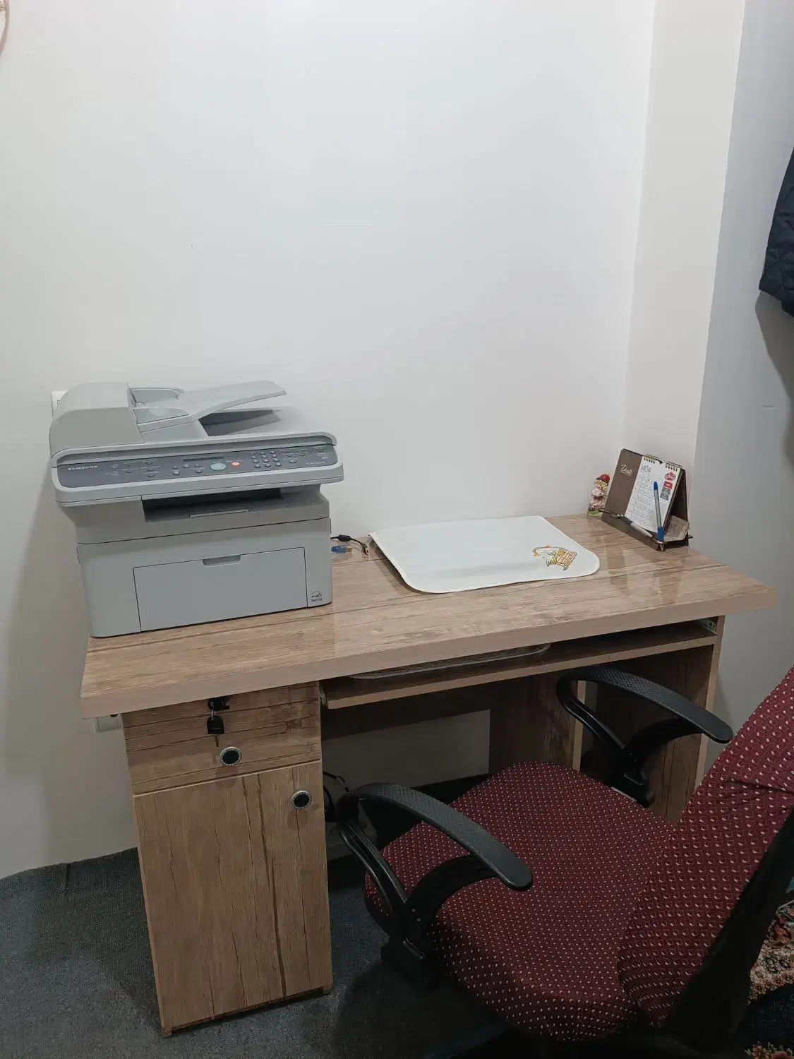 میز و صندلی|میز تحریر و کامپیوتر|تبریز, |دیوار