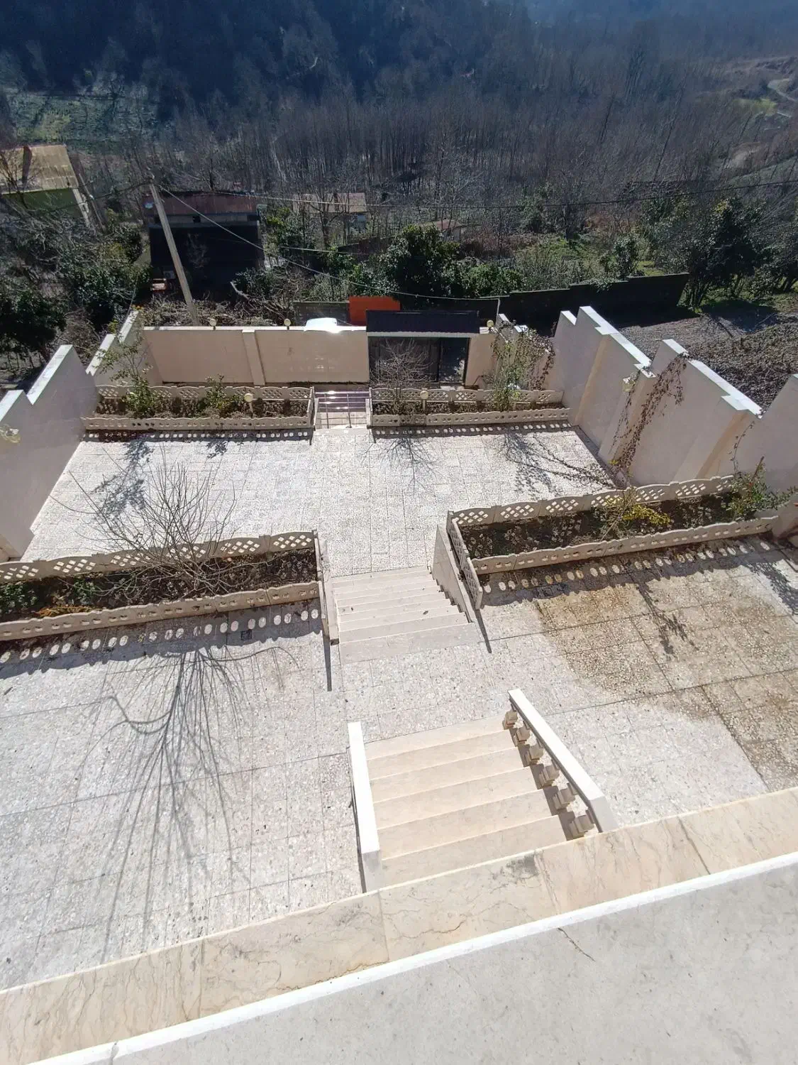 ویلای ۷۰۰ متری سندار لیالمان لاهیجان|فروش خانه و ویلا|لاهیجان, آهندان|دیوار