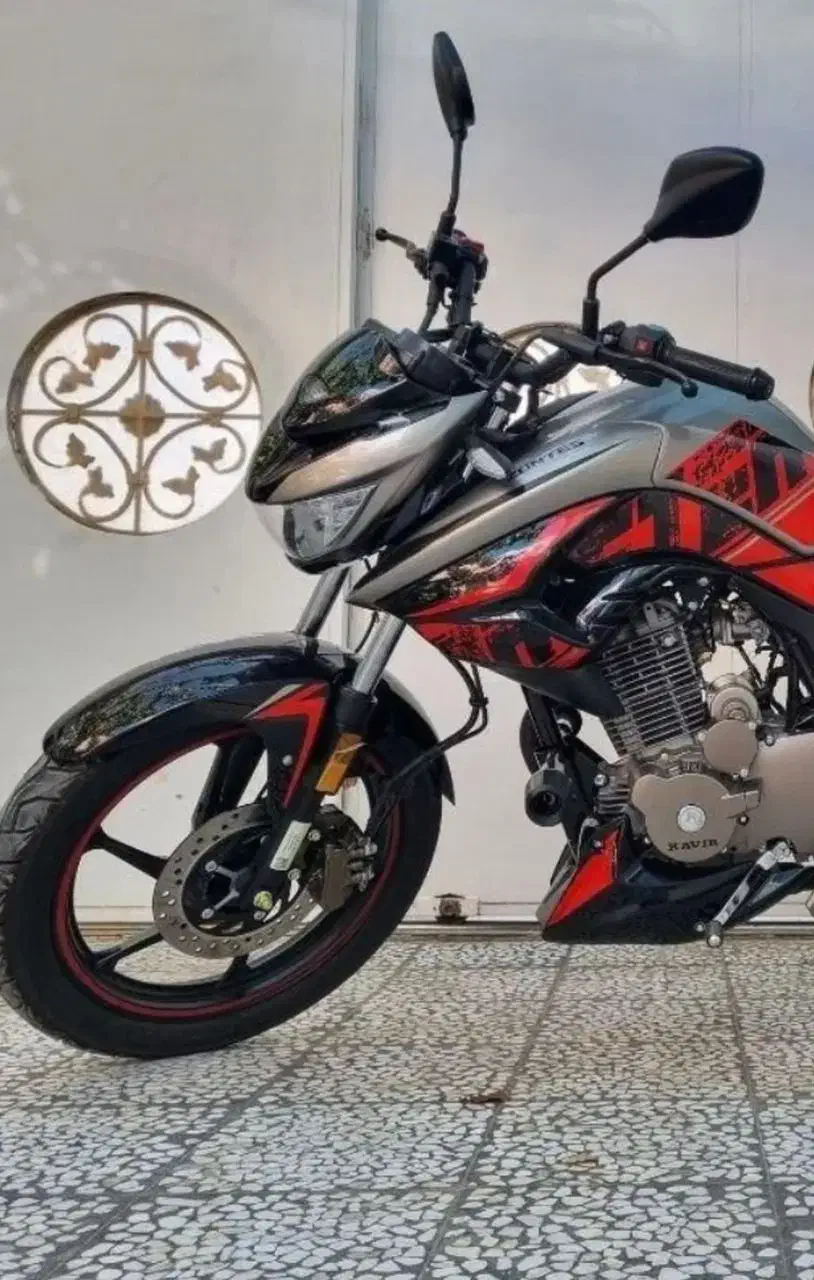 زونتس ۲۳۰|موتورسیکلت|اندیشه, اندیشه فاز ۳|دیوار