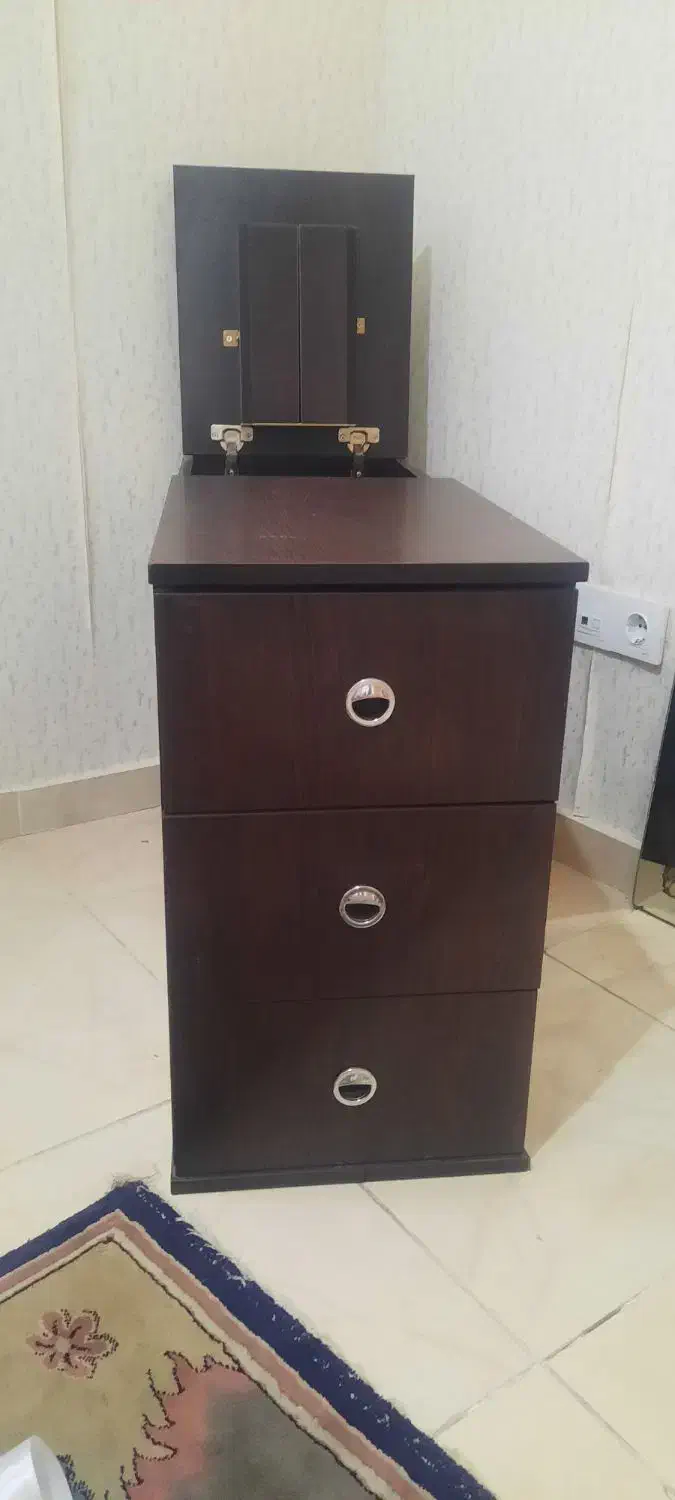 ۳ کشوی|جاکفشی، کمد، دراور|پرند, فاز ۶|دیوار