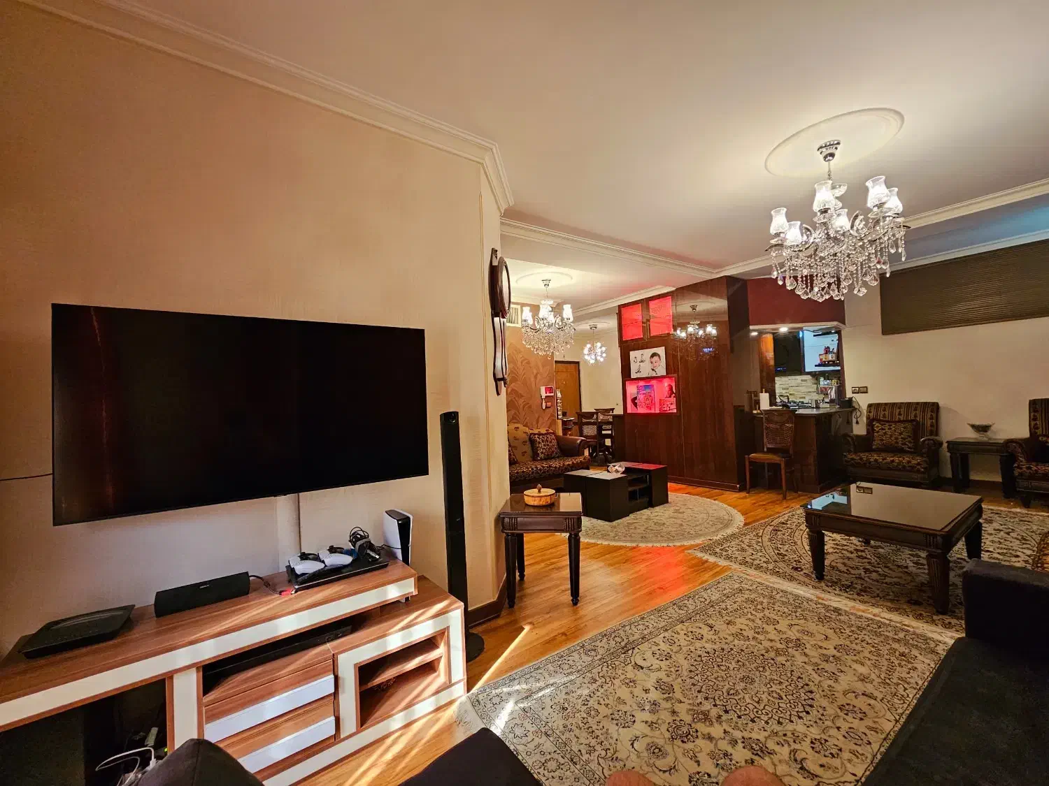 رهن واحد ۹۰ متری در هروی فول امکانات/دو خواب /لوکس