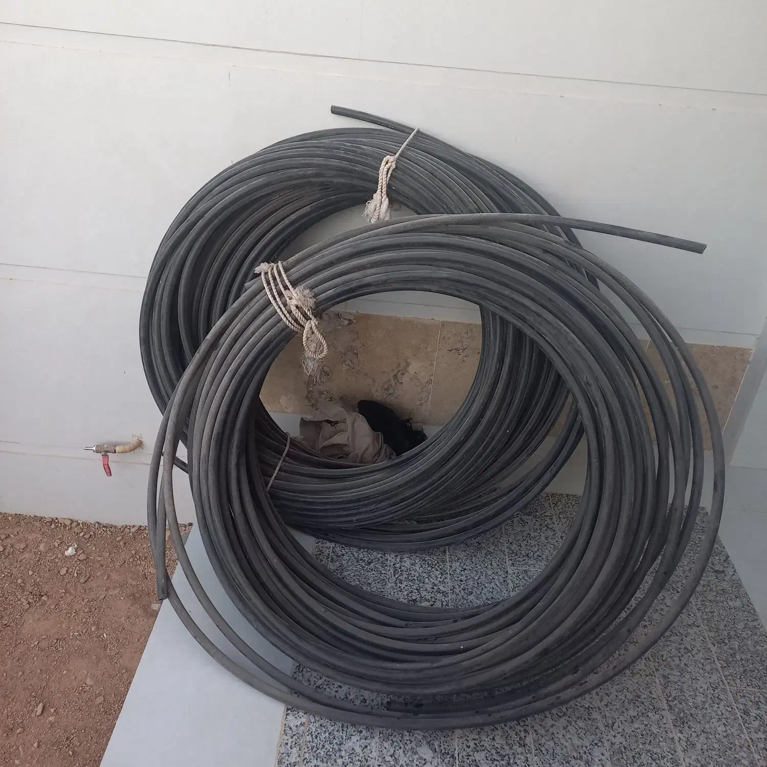 لوله پلی اتیلن ۲۰ حدود ۳۰۰متر زیر قیمت بازار|مصالح و تجهیزات ساختمان|طبس, |دیوار