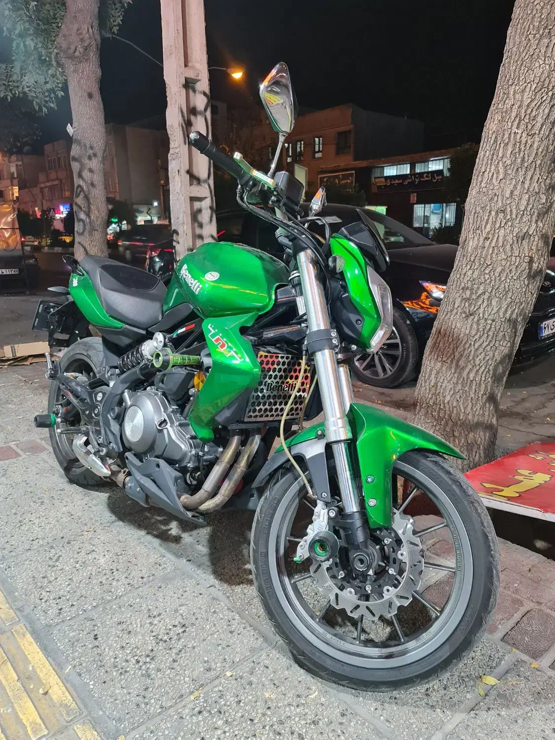 بنلی جفت ۳۰۰مدل ۱۳۹۸ سبز|موتورسیکلت|شیراز, درکی|دیوار