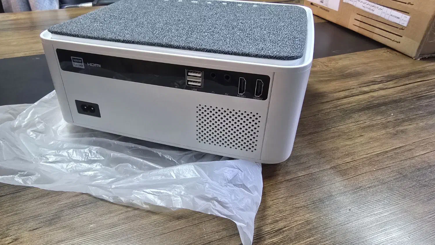 ویدیو پروژکتور yaber v6 4k|تلویزیون و پروژکتور|تهران, عباس‌آباد|دیوار