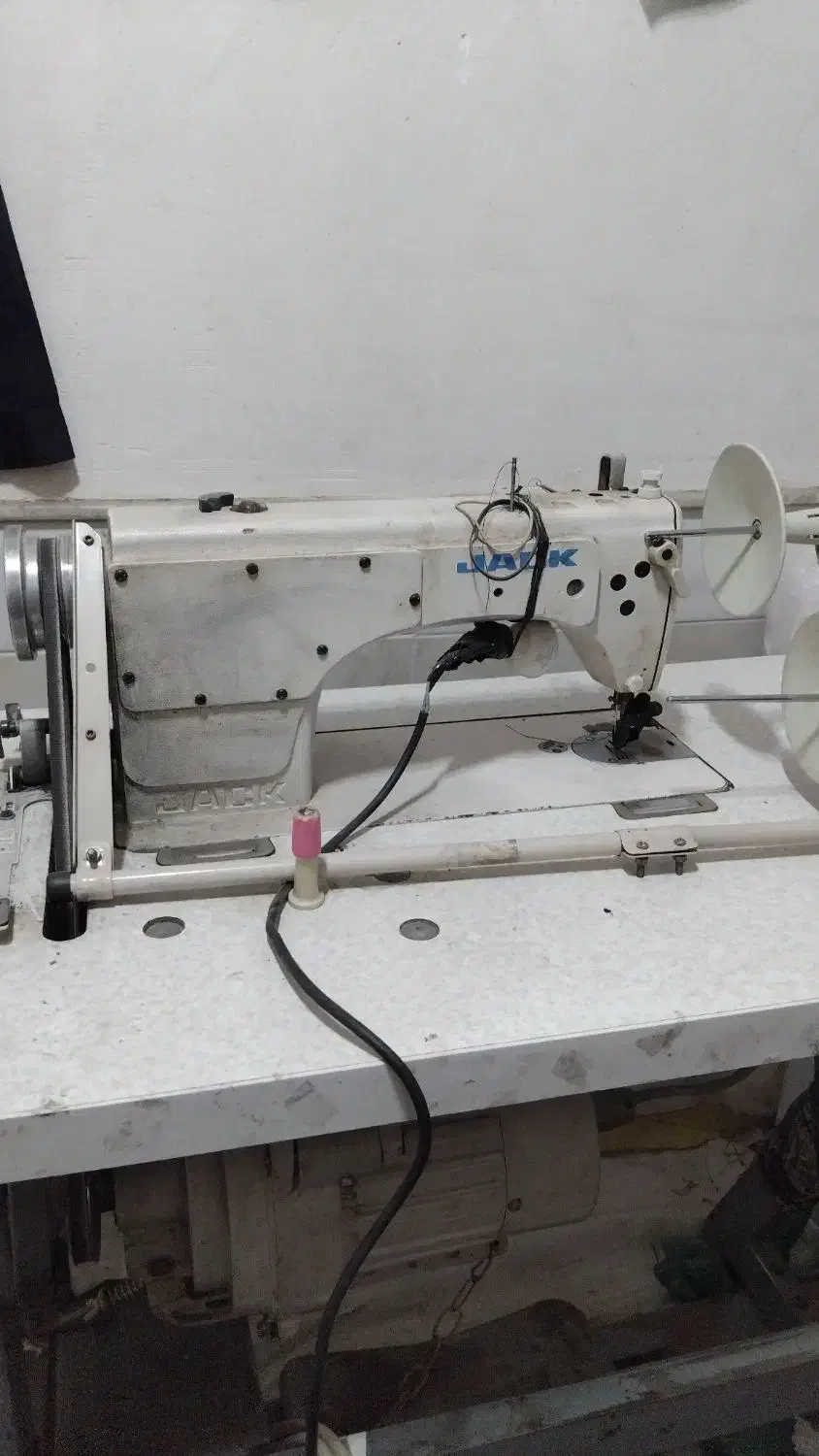 چرخ جک|چرخ خیاطی و ریسندگی|قنوات, |دیوار