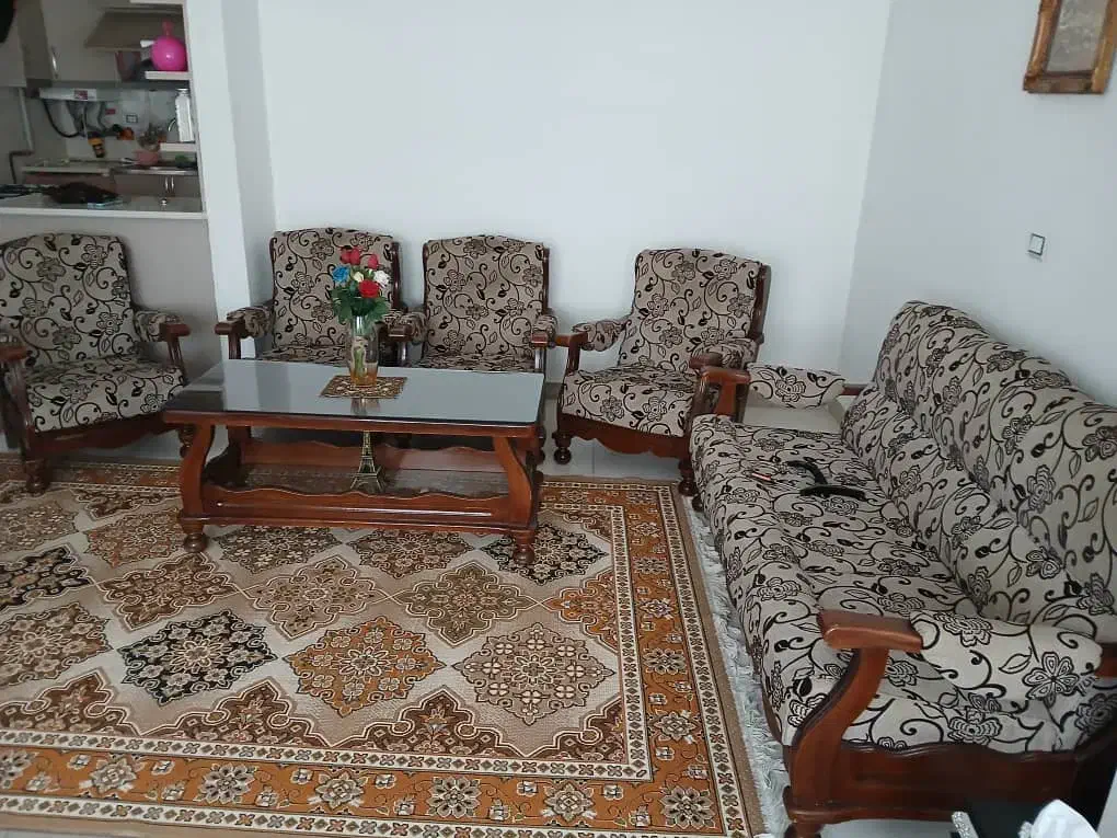 مبل هفت نفره|مبلمان خانگی و میز عسلی|هشتگرد, شهرک فرهنگیان|دیوار