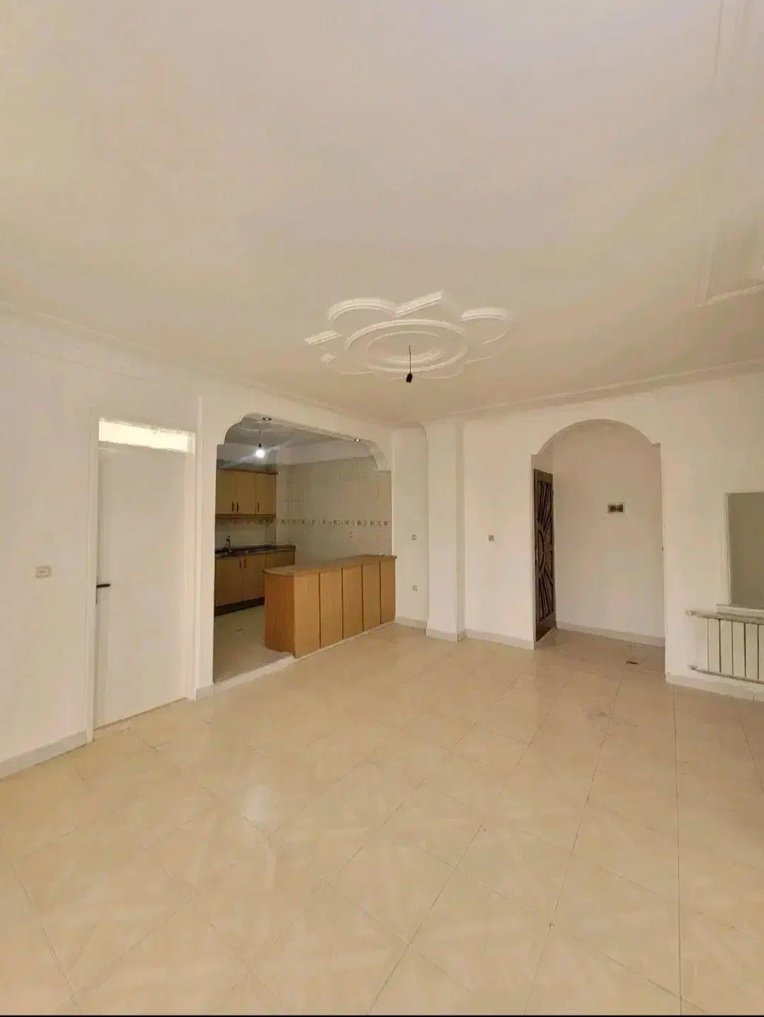 آپارتمان ۸۰ متری قیمت مناسب بازسازی شده|فروش آپارتمان|هشتگرد, شهرک ارم غربی|دیوار