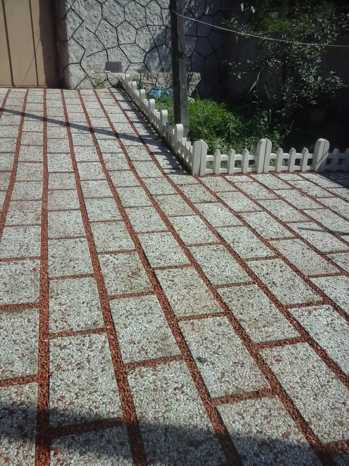 بنایی ، سنگ فرش ، موزاییک و جدول گذاری باغ و ویلا|خدمات پیشه و مهارت|رشت, گلسار|دیوار