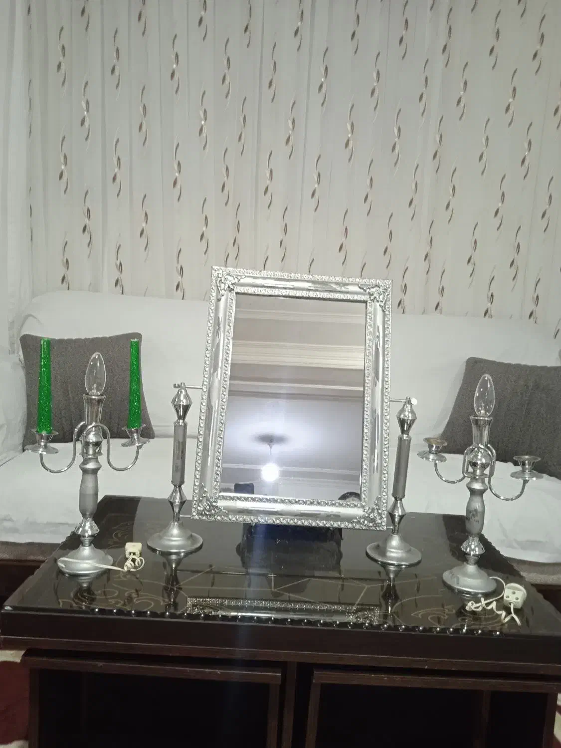 اینه و شمعدان|آینه|ساری, |دیوار