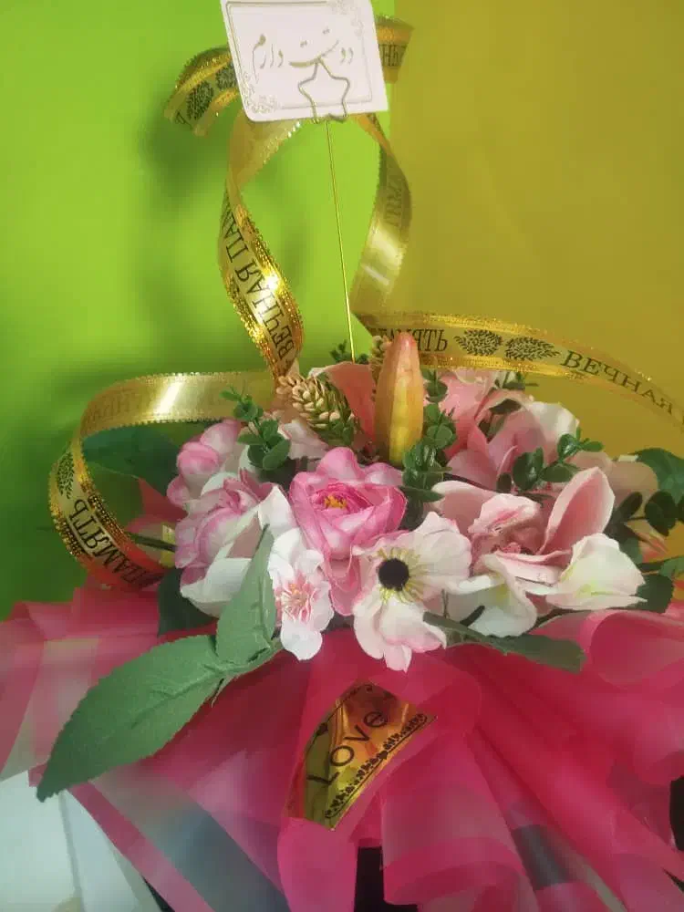 هدیه کادو گل روز زن مادر یلدایی بله برون عروس|گل مصنوعی|اسلام‌شهر, صادقیه|دیوار