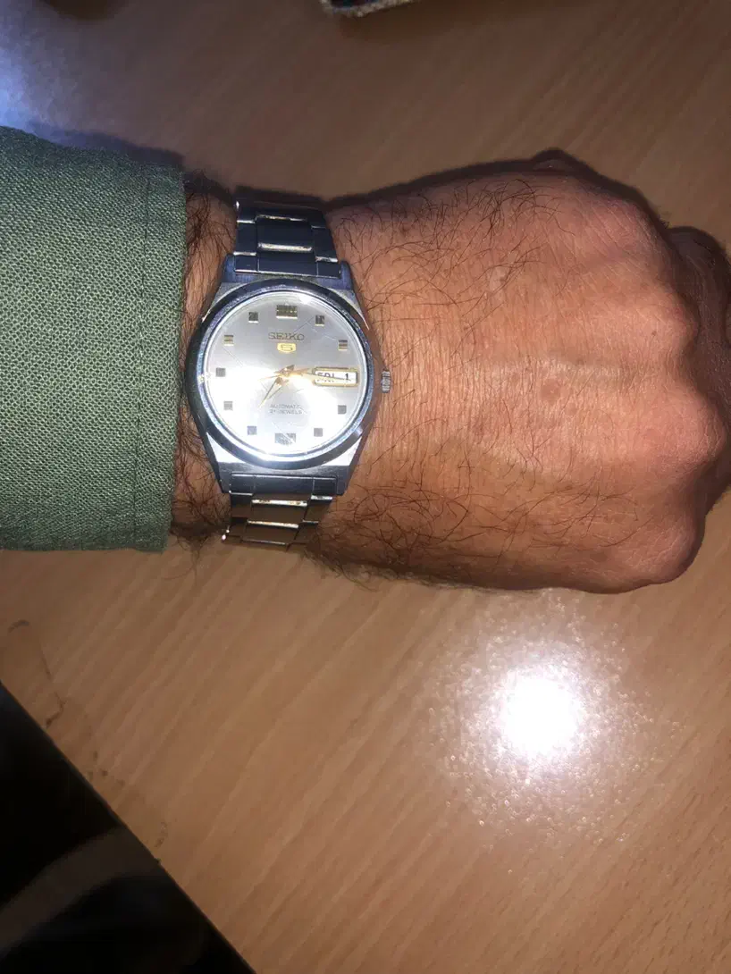 سیکو۵ اصل|ساعت|گنبد کاووس, |دیوار