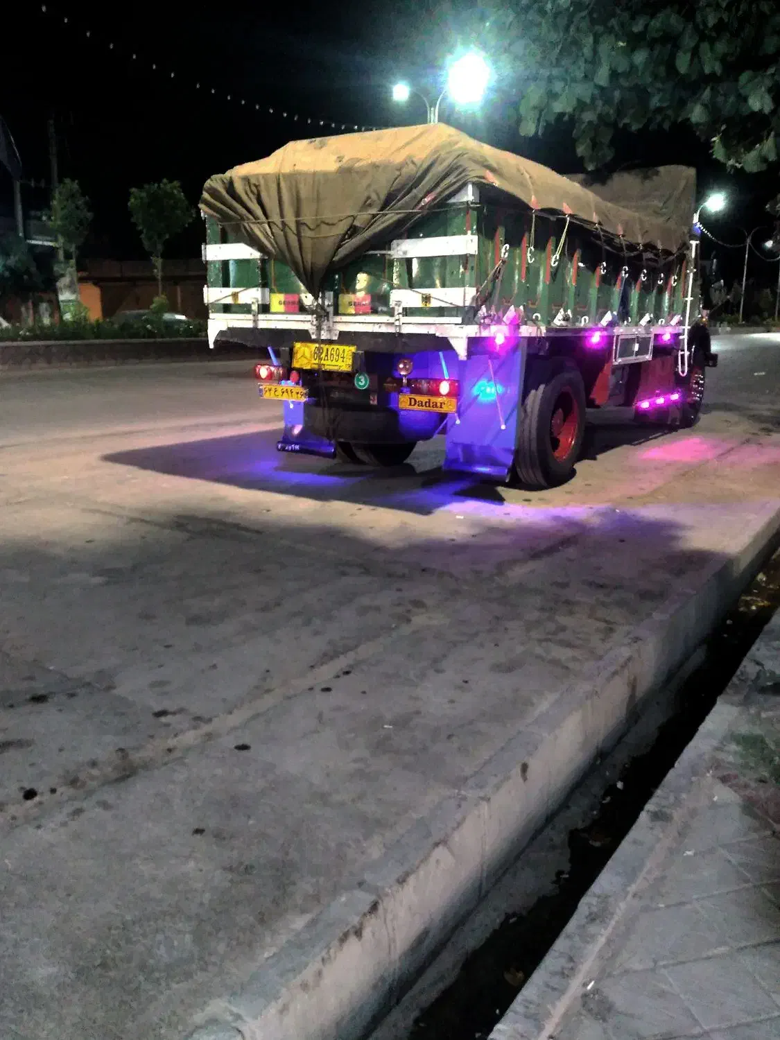 راننده پایه یک جهت کار با بنز تک|استخدام حمل و نقل|زاوه, |دیوار