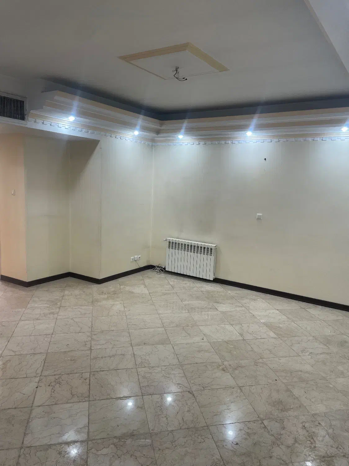 اپارتمان ۸۳ متری رهن اجاره