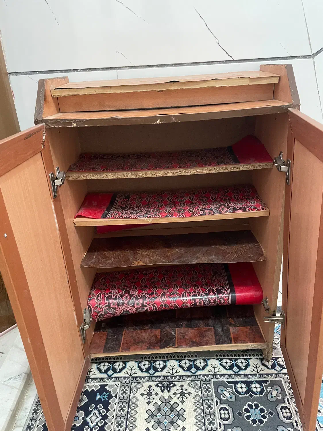 جاکفشی|جاکفشی، کمد، دراور|بروجرد, |دیوار