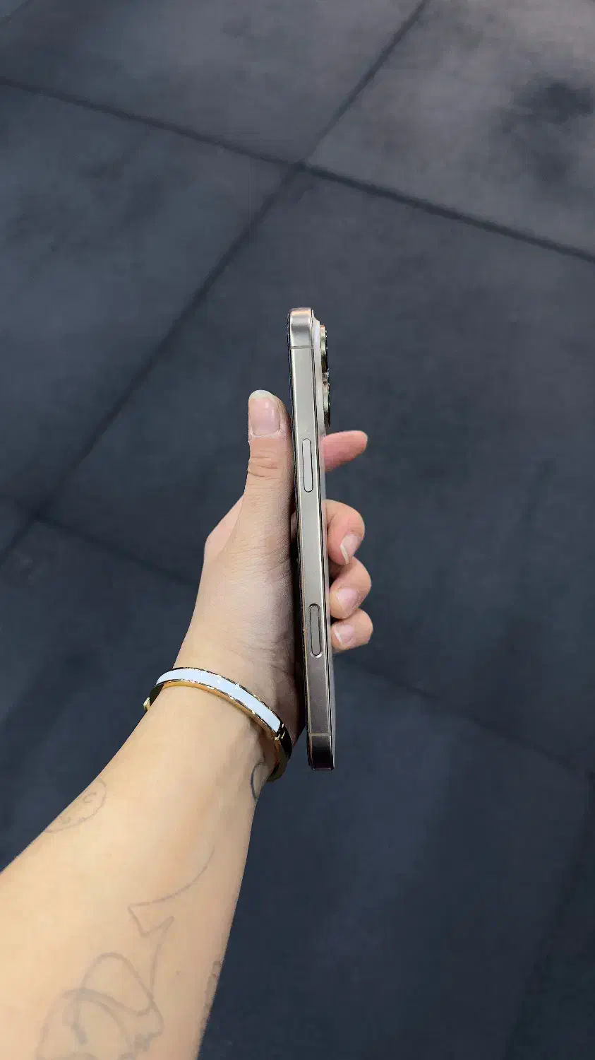 ایفون ۱۶ promax 256|موبایل|قم, انسجام|دیوار