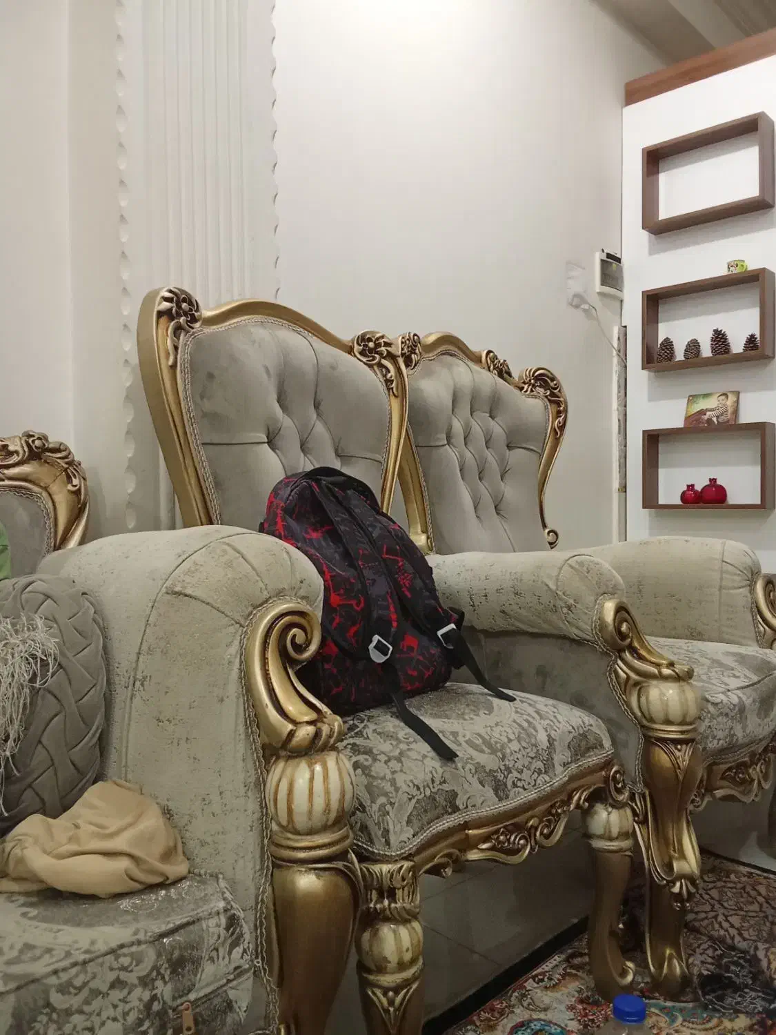 مبل ۷نفره سالم بامیز|مبلمان خانگی و میز عسلی|رشت, منظریه|دیوار