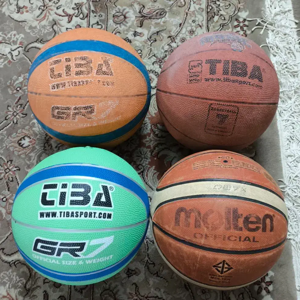 چهار عدد توپ بسکتبال|ورزش‌های توپی|کاشمر, |دیوار