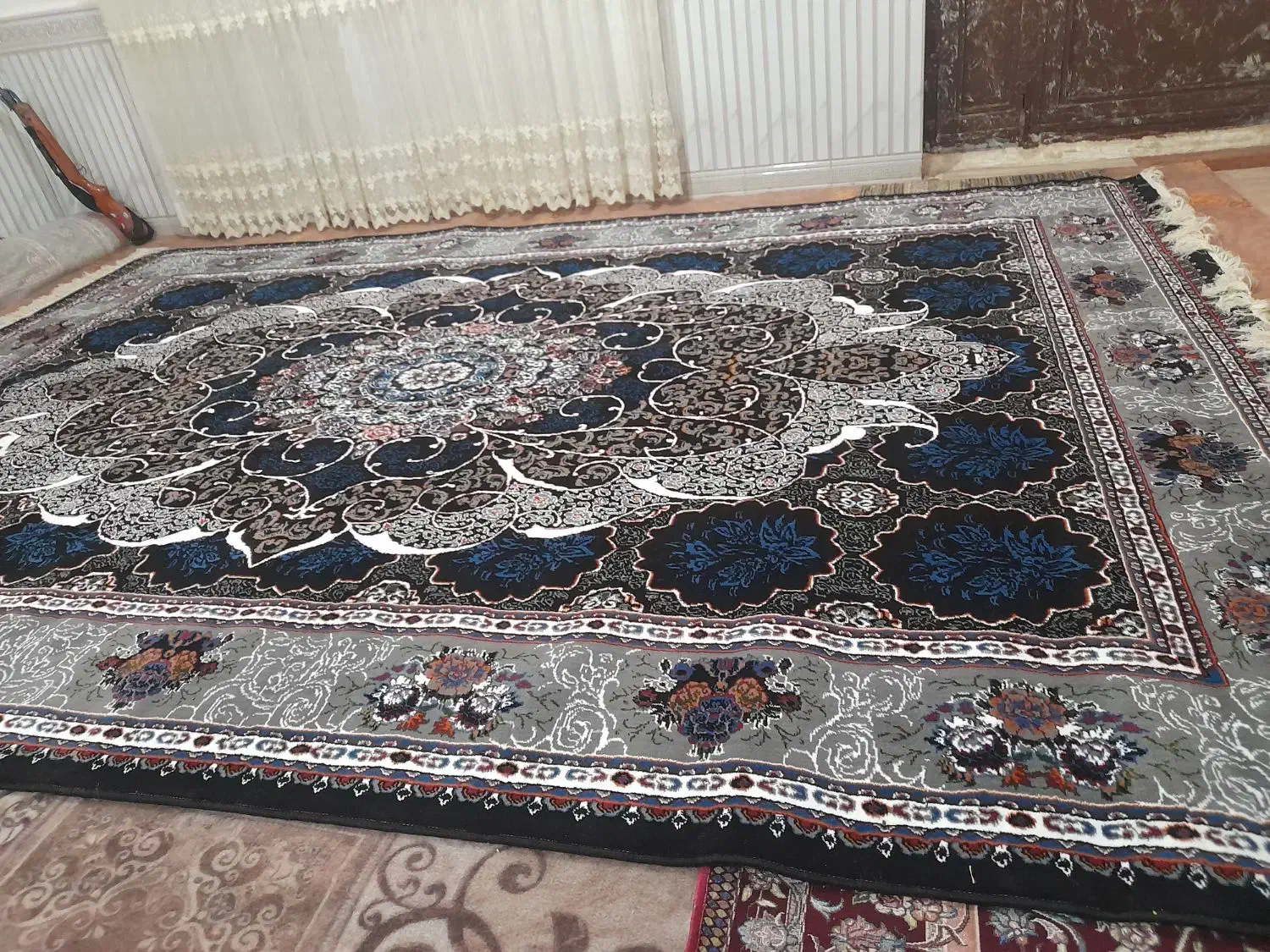 دو تخته فرش ۷۵۰شونه ۹متری|فرش|گنبد کاووس, |دیوار
