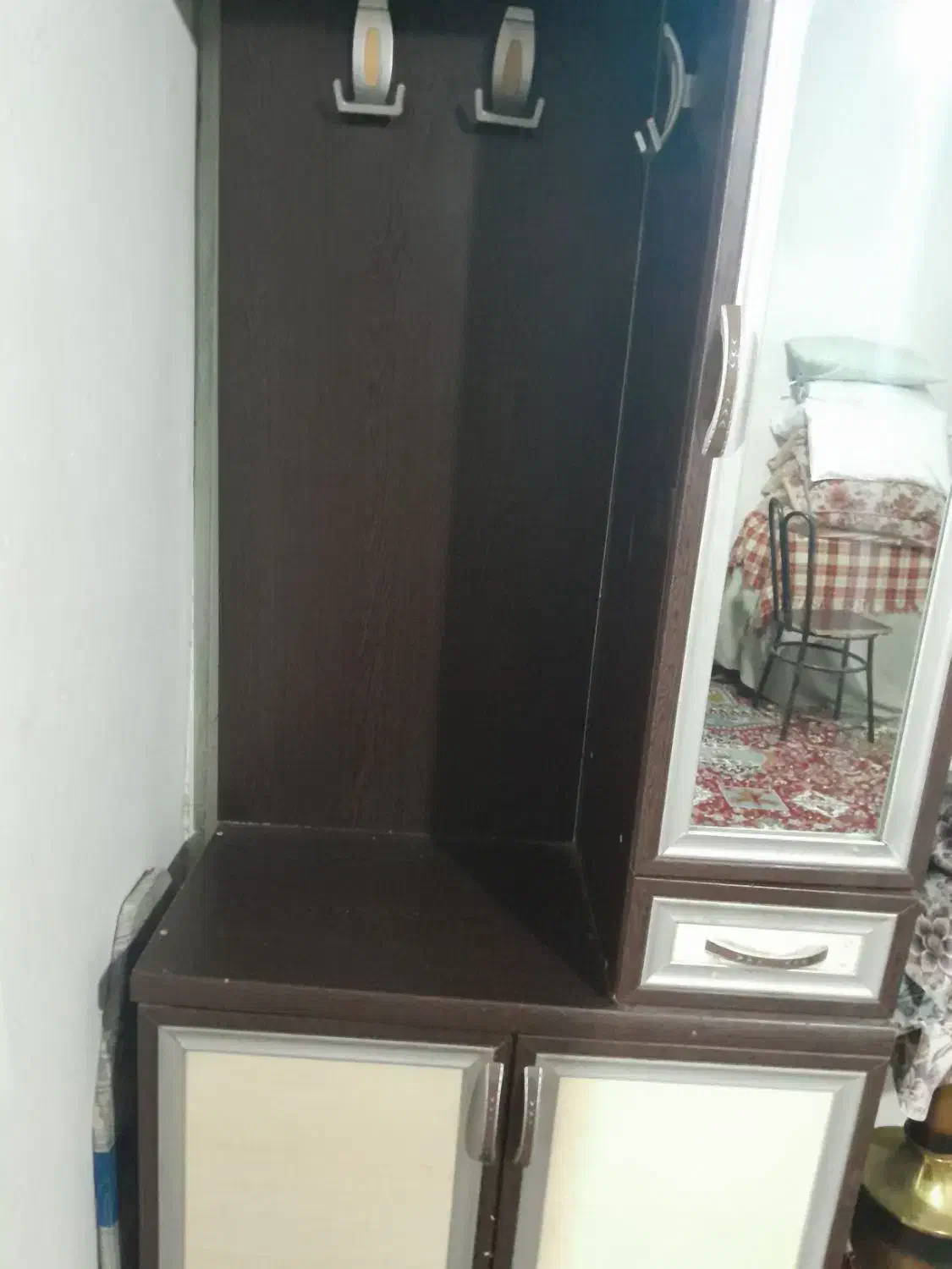 جاکفشی درحد نوع|جاکفشی، کمد، دراور|خرم‌آباد (تنکابن), |دیوار