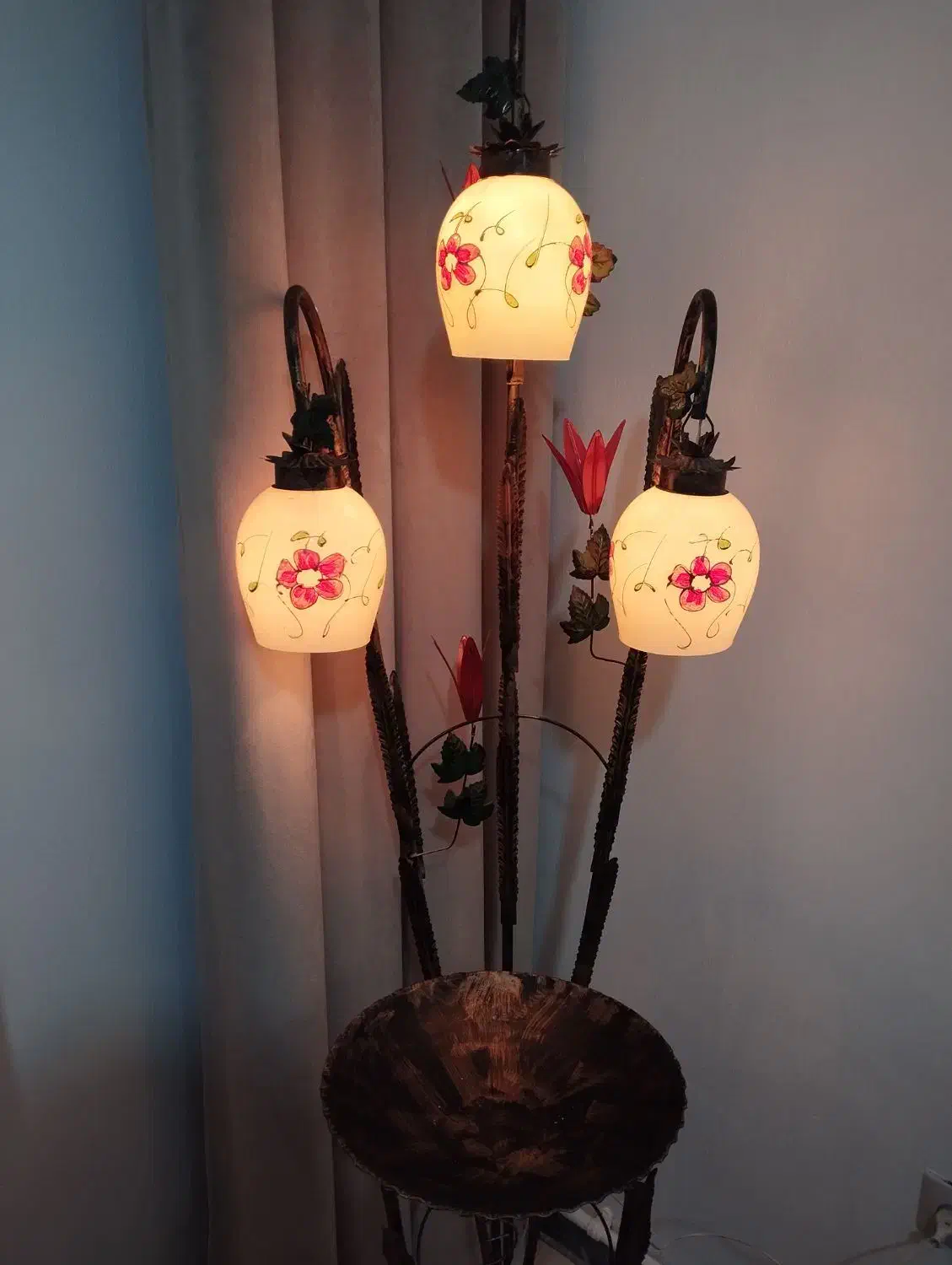 آباژور|چراغ خواب و آباژور|کرج, حصارک بالا|دیوار