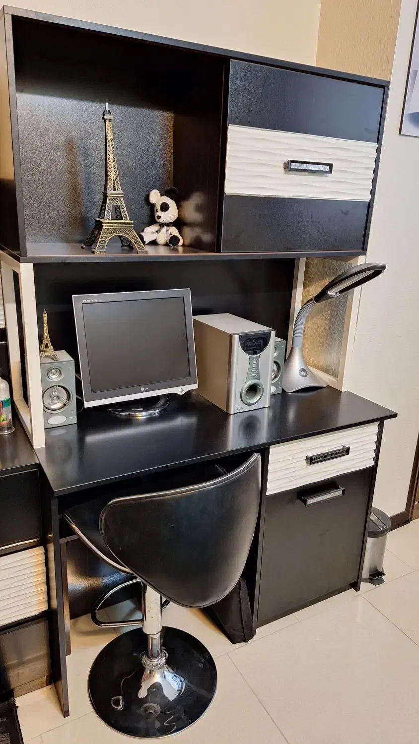 میز کامپیوتر و تحریر|میز تحریر و کامپیوتر|شاهین‌شهر, خانه کارگر|دیوار