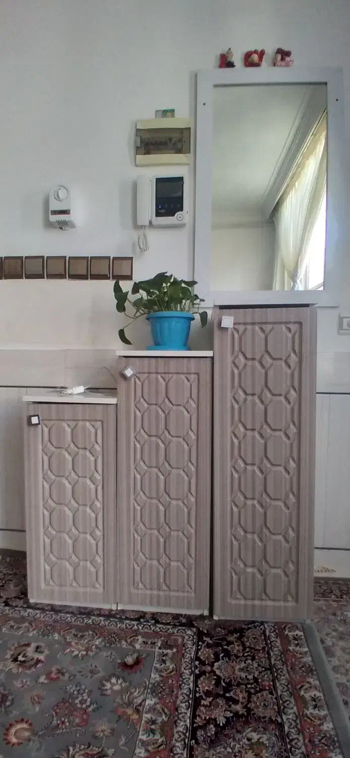 جاکفشی سه تکه در حد نو|جاکفشی، کمد، دراور|گناباد, |دیوار