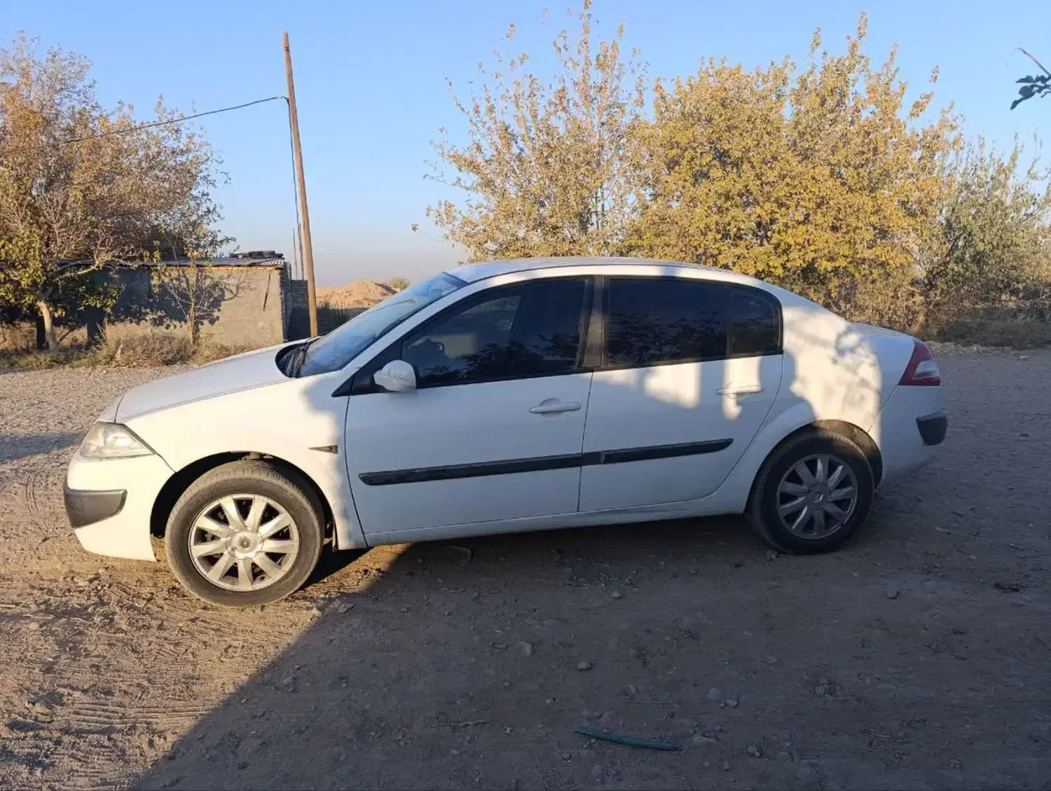 مگان ۲۰۰۰ اتومات|خودرو سواری و وانت|جعفرآباد, |دیوار