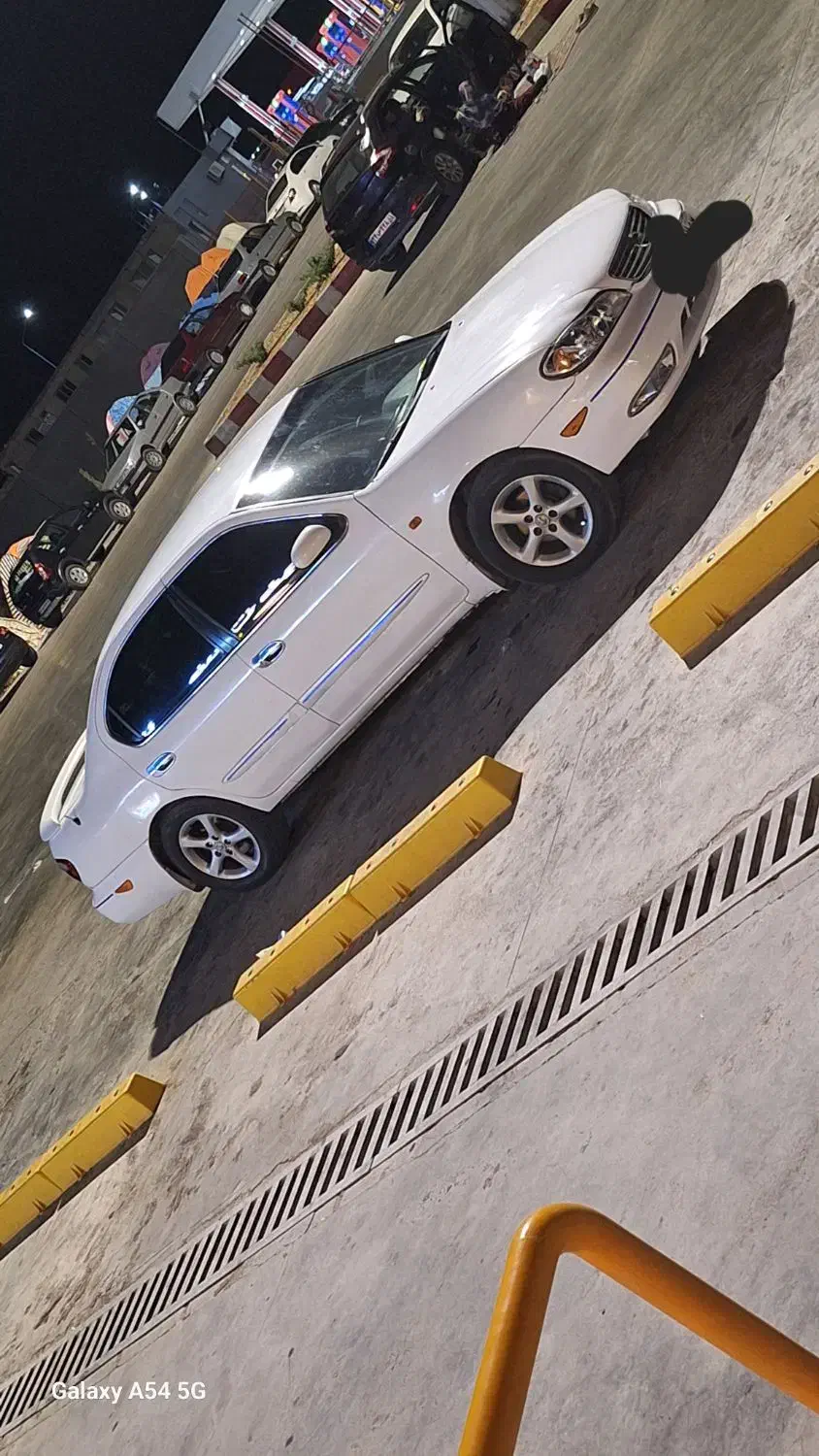 ماکسیما ۸۴ سفید اتومات|خودرو سواری و وانت|شیراز, معالی‌آباد|دیوار