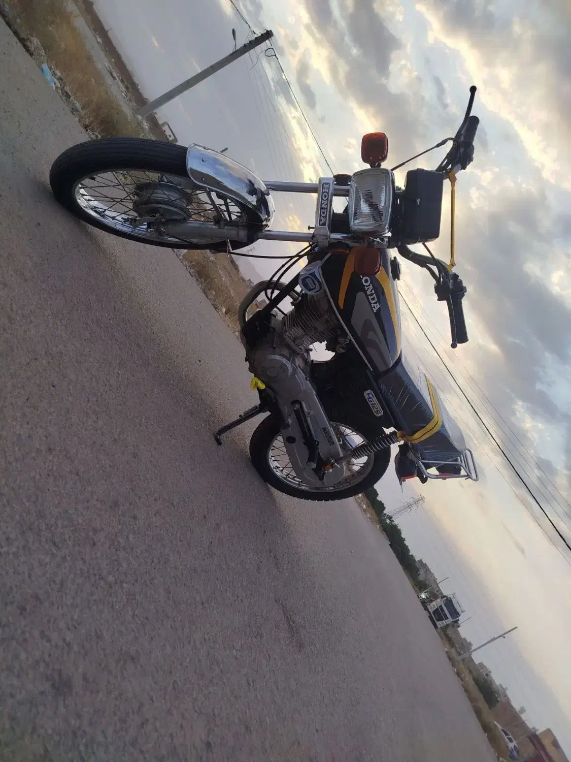 هوندا۱۲۵|موتورسیکلت|کاشان, فاز ۲ ناجی آباد|دیوار