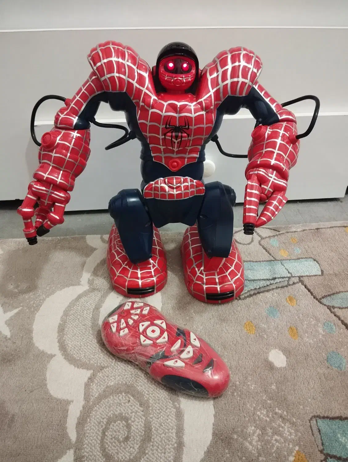 مرد عنکبوتی|اسباب‌‌بازی|نیشابور, شهرک زرگران|دیوار