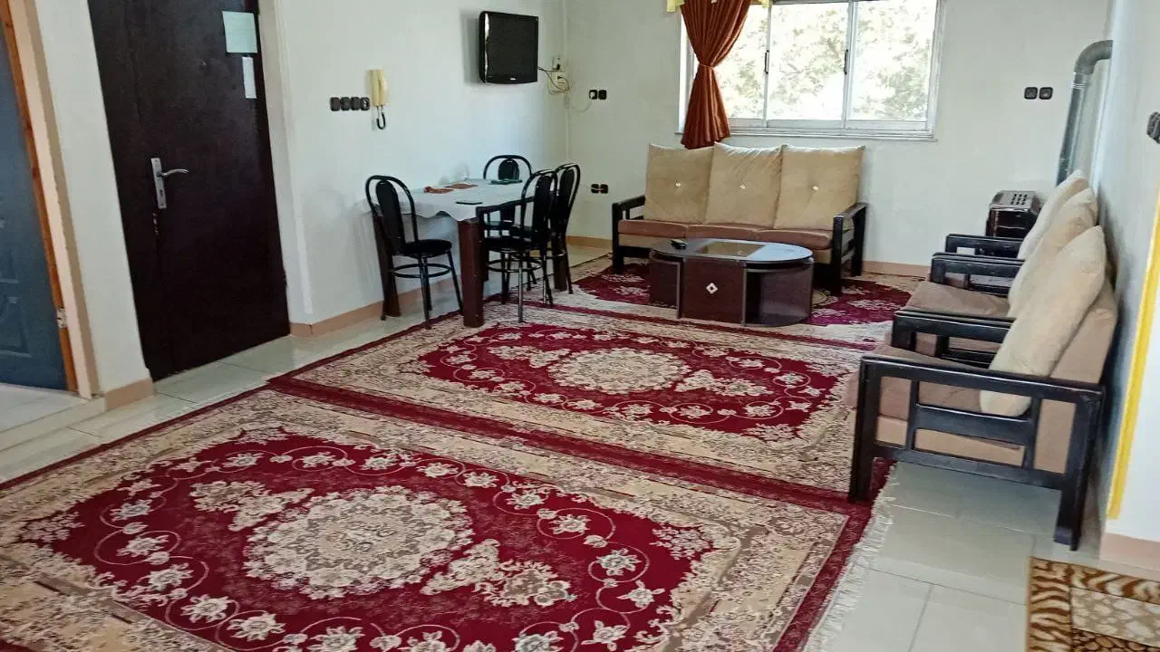 اجاره روزانه آپارتمان ۱۰۰ متر مرکز شهر فقط ۱۵۰۰|اجارهٔ کوتاه‌مدت آپارتمان و سوئیت|رشت, بازار|دیوار