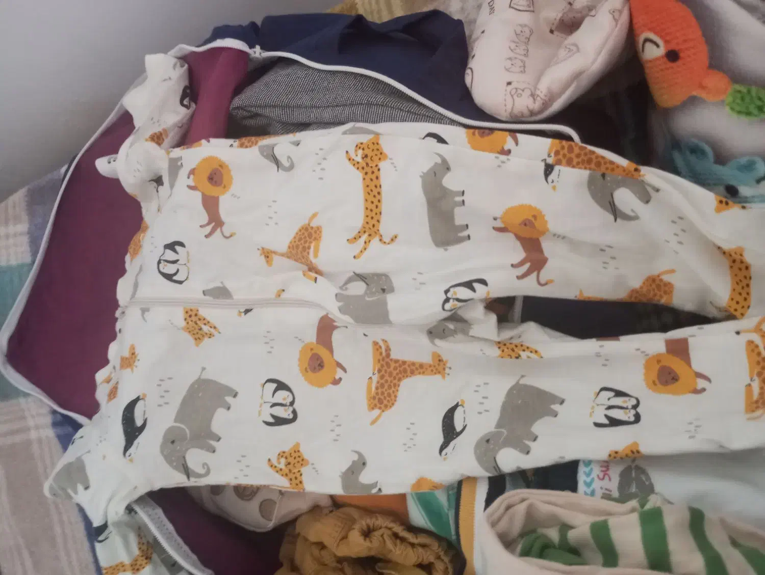 لباس نوزادی|لباس|رشت, پسیخان|دیوار