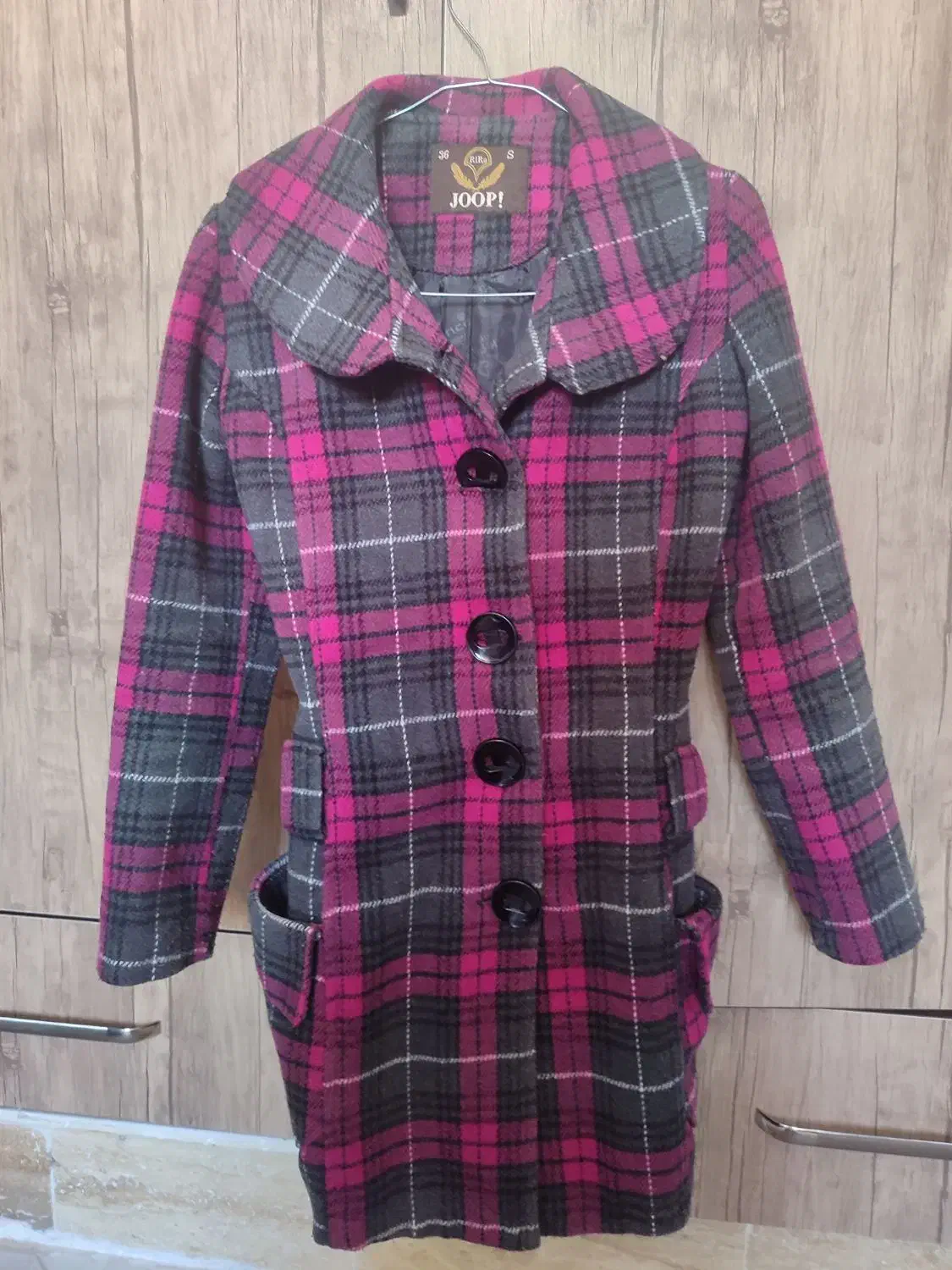 پالتو|لباس|بیرجند, |دیوار