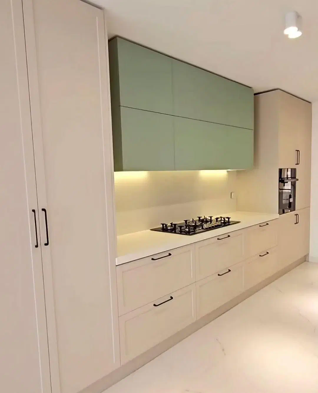 کابینت مدرن آرادوودباطراحی اختصاصی ونصب رایگان|خدمات پیشه و مهارت|سبزوار, فرهنگیان|دیوار