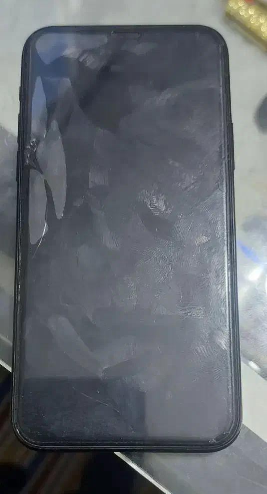 اپل iPhone 11 Pro با حافظهٔ ۲۵۶ گیگابایت|موبایل|اراک, |دیوار