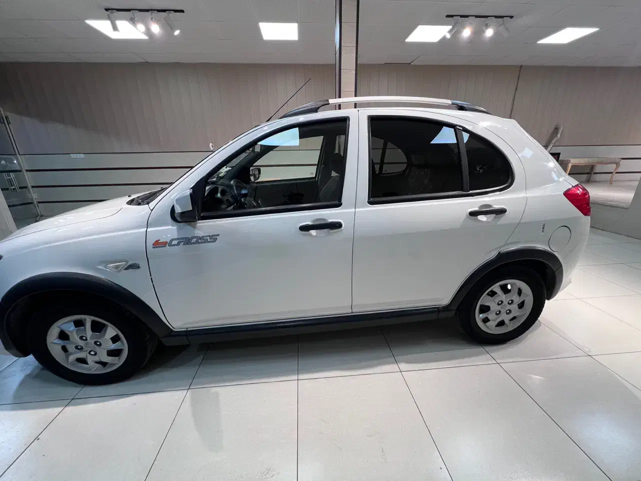 کوییک ۴۰۲ بسیار سلامت بدون رنگ ولیسه|خودرو سواری و وانت|تویسرکان, |دیوار